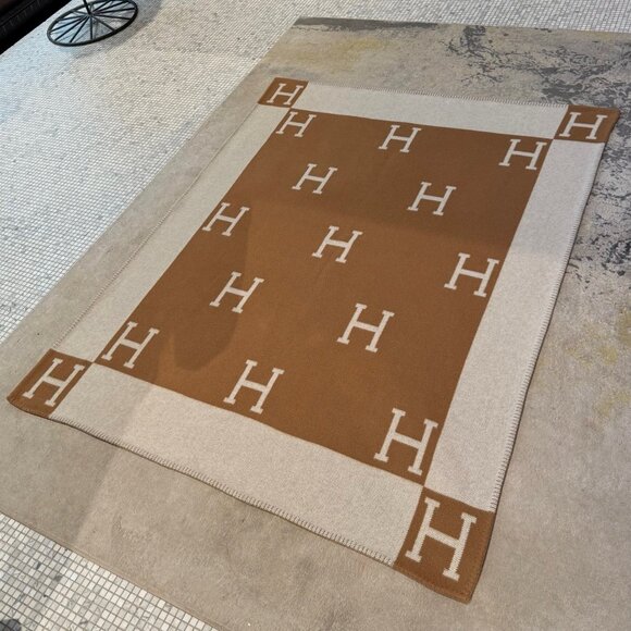 Hermès Ecru Camel Wool Cashmere Throw Blanket - Picture 7 of 13